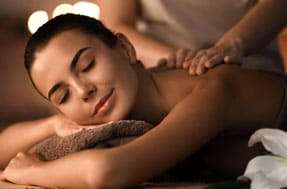Massage relaxant, global et enveloppant